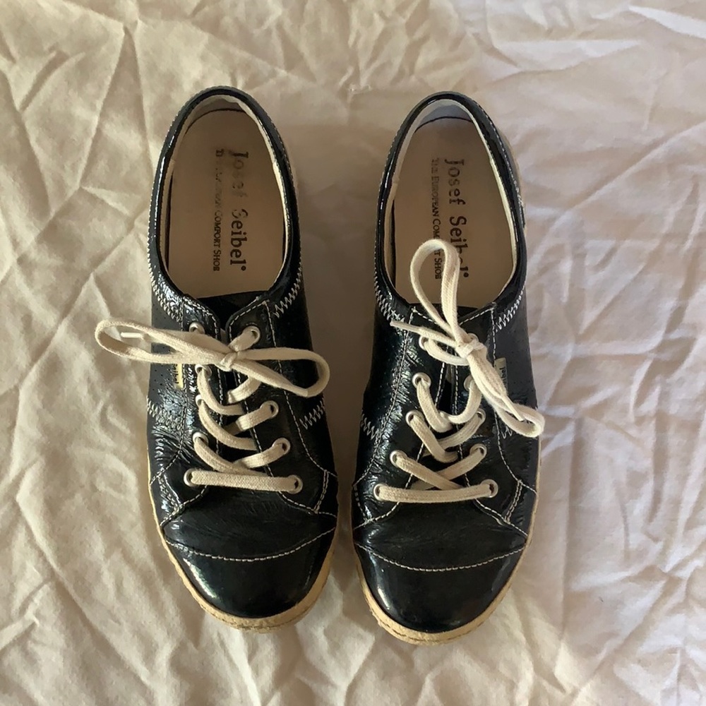 Josef Seibel leather walking shoes